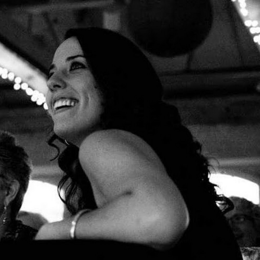 Meet your Posher, Kisa